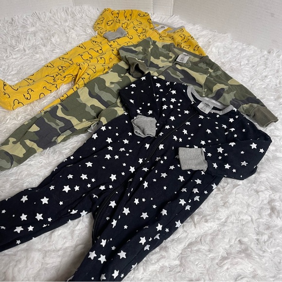 Gerber baby brand | 0-3 M baby boy footies bundle - Picture 5 of 9